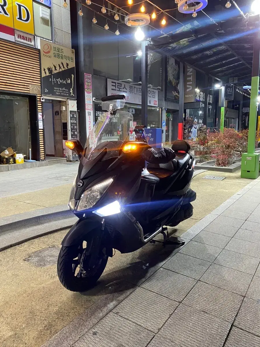 조이맥스300 보이져300 크루심300 xmax 포르자 c600 tmax